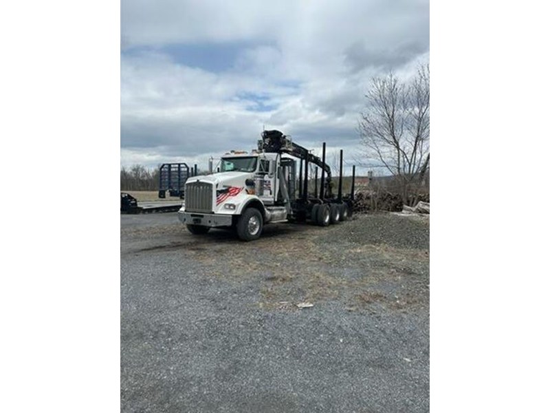 2013 Kenworth T-800 Log Truck